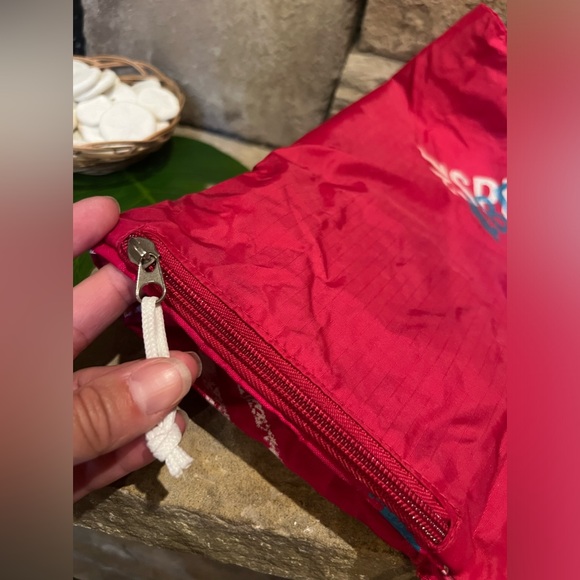 Vintage American Eagle 2008 Spring Break Sport Bag - Picture 5 of 5